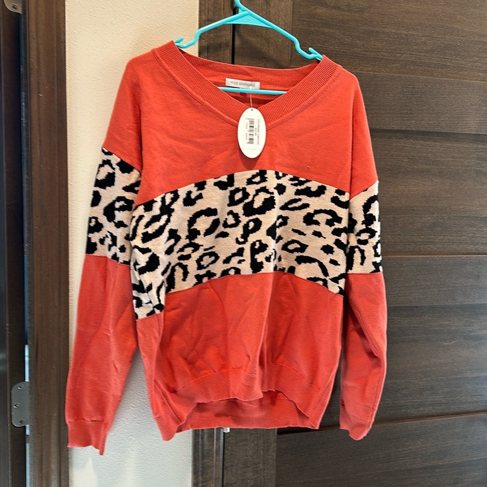 NWT Large Cheetah Pullover